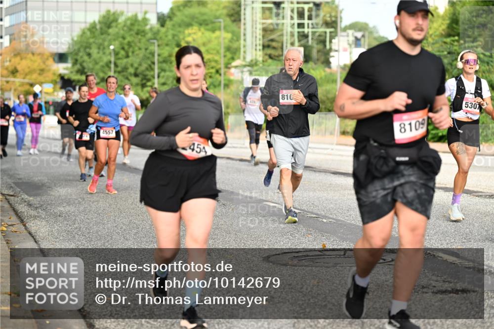 06.09.2026 - CURREX Alsterlauf Dr. Thomas Lammeyer http://msf.ph/oto/10142679 06.09.2026 10:12:26 Laufen 4557, 454, 810, 8109, 5307 meine-sportfotos.de