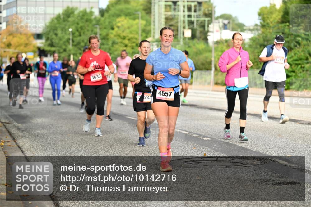 06.09.2026 - CURREX Alsterlauf Dr. Thomas Lammeyer http://msf.ph/oto/10142716 06.09.2026 10:12:31 Laufen 3633, 324, 4557, 6283 meine-sportfotos.de