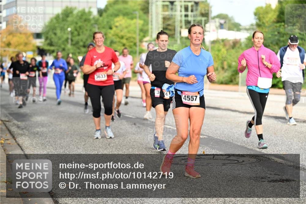 06.09.2026 - CURREX Alsterlauf Dr. Thomas Lammeyer http://msf.ph/oto/10142719 06.09.2026 10:12:31 Laufen 3633, 3, 4557, 8283 meine-sportfotos.de