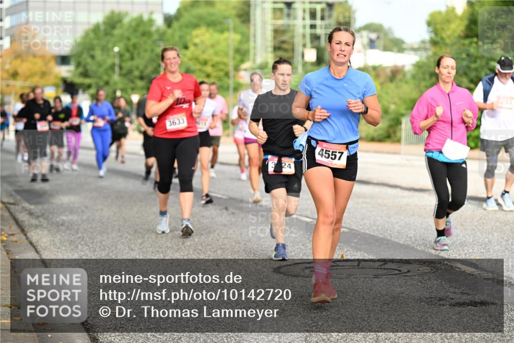 06.09.2026 - CURREX Alsterlauf Dr. Thomas Lammeyer http://msf.ph/oto/10142720 06.09.2026 10:12:31 Laufen 3633, 7011, 24, 4557, 283 meine-sportfotos.de