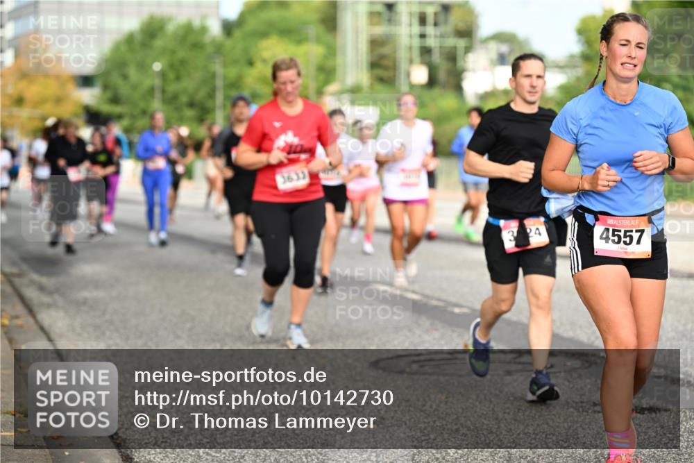 06.09.2026 - CURREX Alsterlauf Dr. Thomas Lammeyer http://msf.ph/oto/10142730 06.09.2026 10:12:32 Laufen 3633, 324, 4557 meine-sportfotos.de