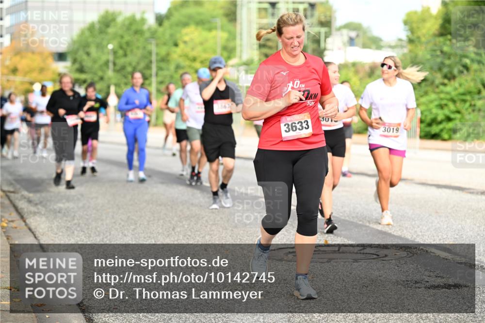 06.09.2026 - CURREX Alsterlauf Dr. Thomas Lammeyer http://msf.ph/oto/10142745 06.09.2026 10:12:34 Laufen 20, 3633, 2026, 301, 3019 meine-sportfotos.de