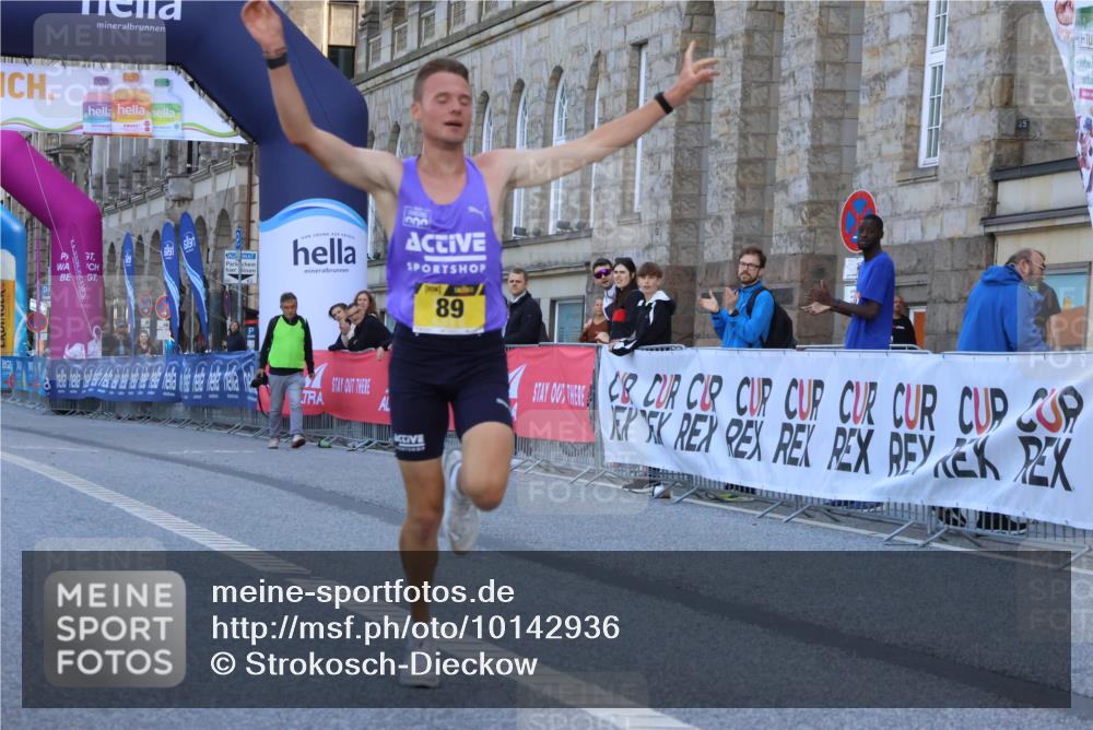 06.09.2026 - CURREX Alsterlauf Strokosch-Dieckow http://msf.ph/oto/10142936 06.09.2026 11:15:28 Ziel 83, 88, 89 meine-sportfotos.de