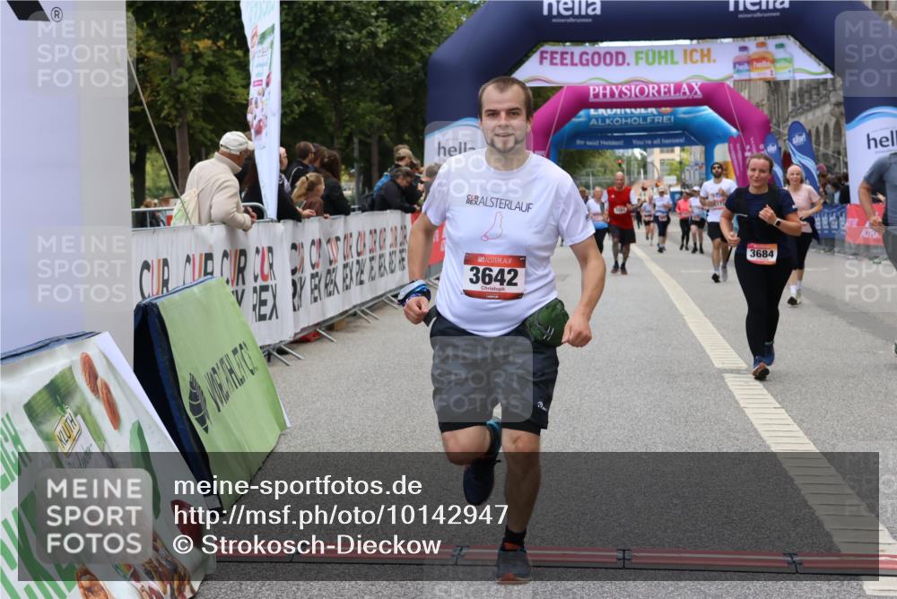 06.09.2026 - CURREX Alsterlauf Strokosch-Dieckow http://msf.ph/oto/10142947 06.09.2026 10:19:45 Ziel 3621, 3642, 3684, 4480, 5281 meine-sportfotos.de