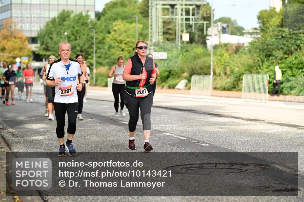 06.09.2026 - CURREX Alsterlauf Dr. Thomas Lammeyer http://msf.ph/oto/10143421 06.09.2026 10:14:02 Laufen 2381, 3683, 2287 meine-sportfotos.de