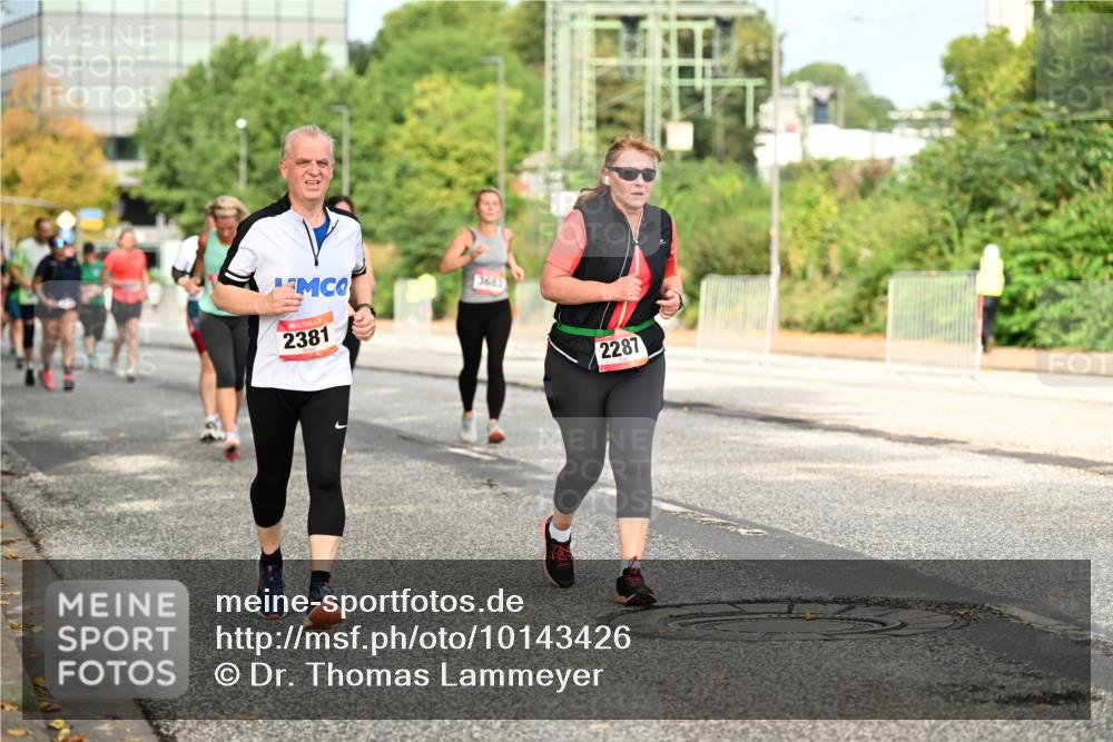 06.09.2026 - CURREX Alsterlauf Dr. Thomas Lammeyer http://msf.ph/oto/10143426 06.09.2026 10:14:03 Laufen 2381, 3643, 2287 meine-sportfotos.de