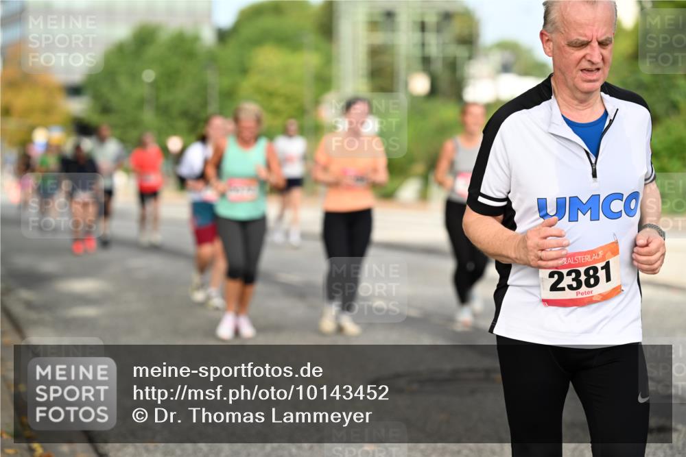06.09.2026 - CURREX Alsterlauf Dr. Thomas Lammeyer http://msf.ph/oto/10143452 06.09.2026 10:14:05 Laufen 2381 meine-sportfotos.de