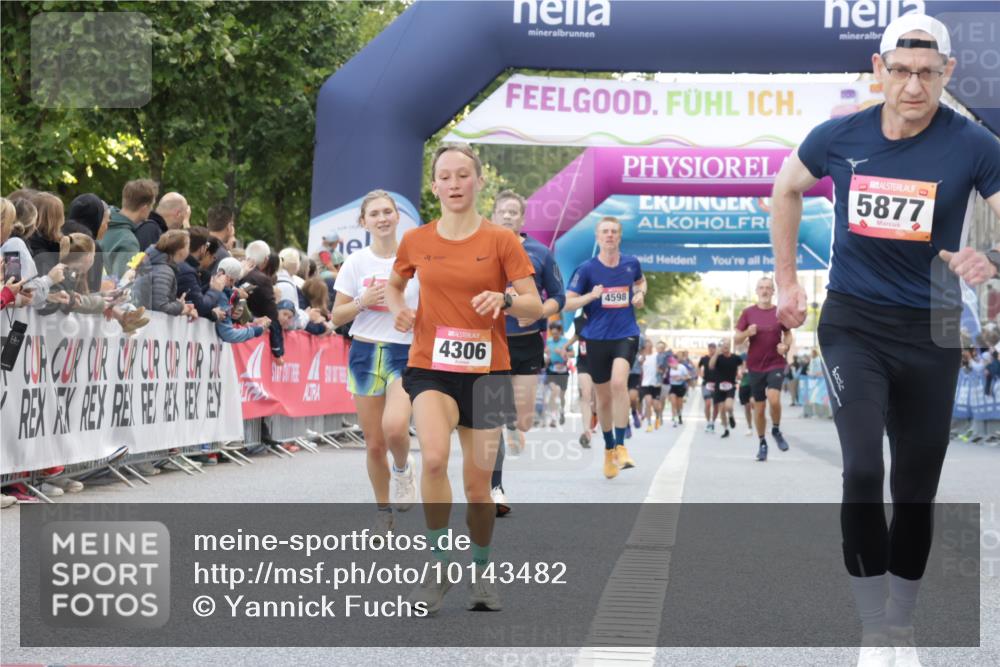 06.09.2026 - CURREX Alsterlauf Yannick Fuchs http://msf.ph/oto/10143482 06.09.2026 09:47:11 Ziel 2569, 2605, 4306, 4598, 5297, 5403, 5417, 5877, 6150, 8104, 8125 meine-sportfotos.de