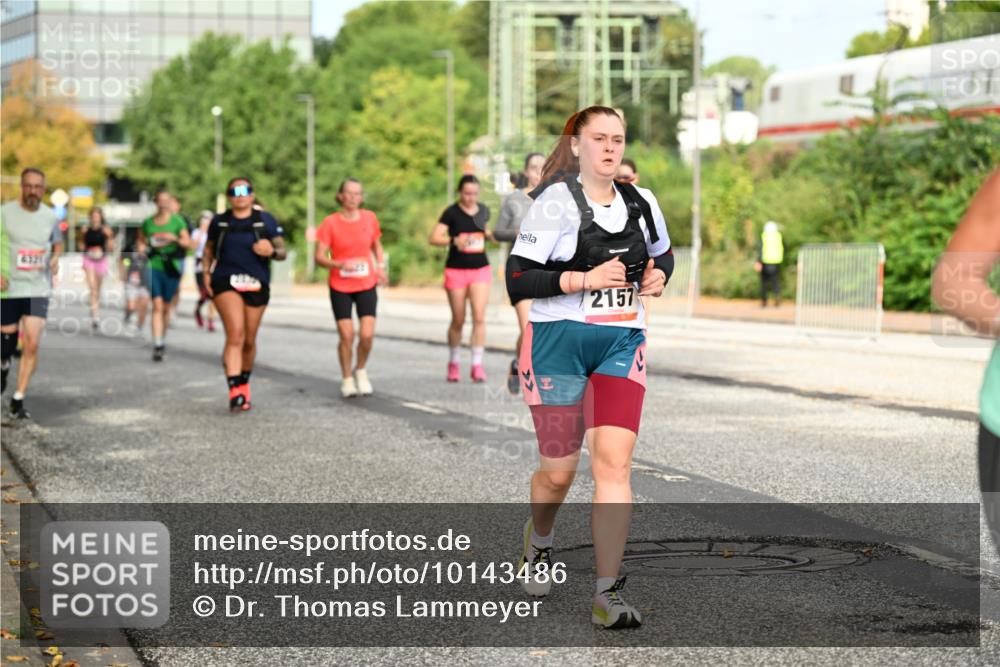 06.09.2026 - CURREX Alsterlauf Dr. Thomas Lammeyer http://msf.ph/oto/10143486 06.09.2026 10:14:09 Laufen 2157 meine-sportfotos.de