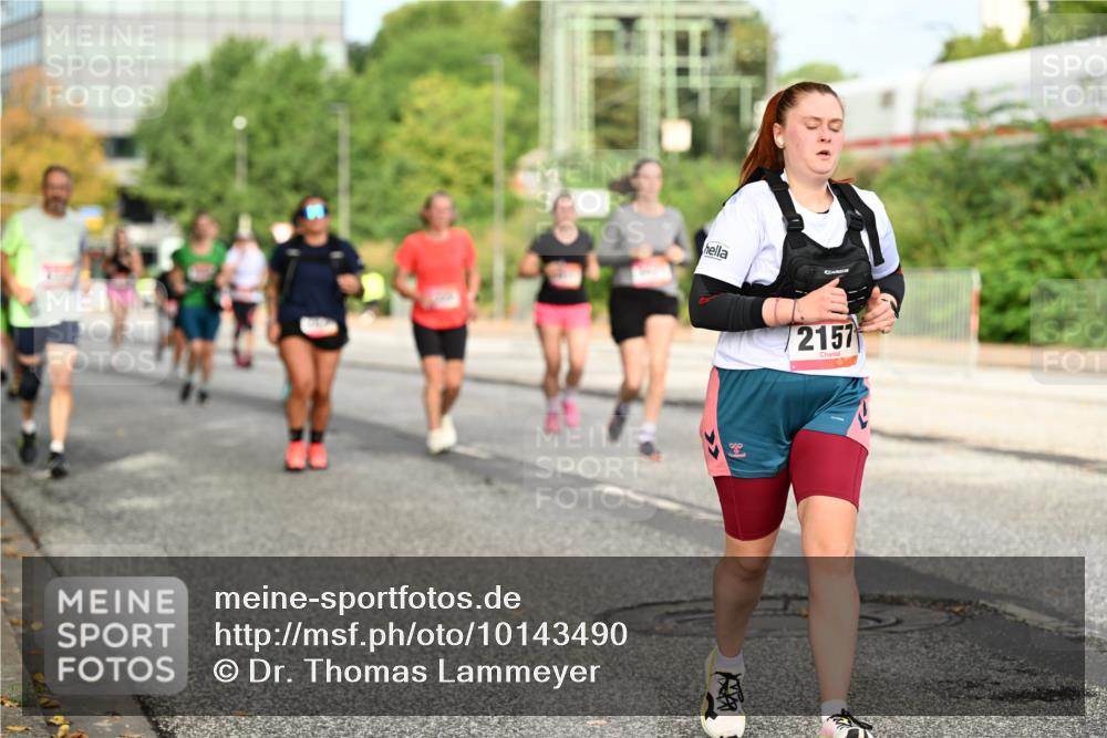 06.09.2026 - CURREX Alsterlauf Dr. Thomas Lammeyer http://msf.ph/oto/10143490 06.09.2026 10:14:09 Laufen 889, 2157 meine-sportfotos.de