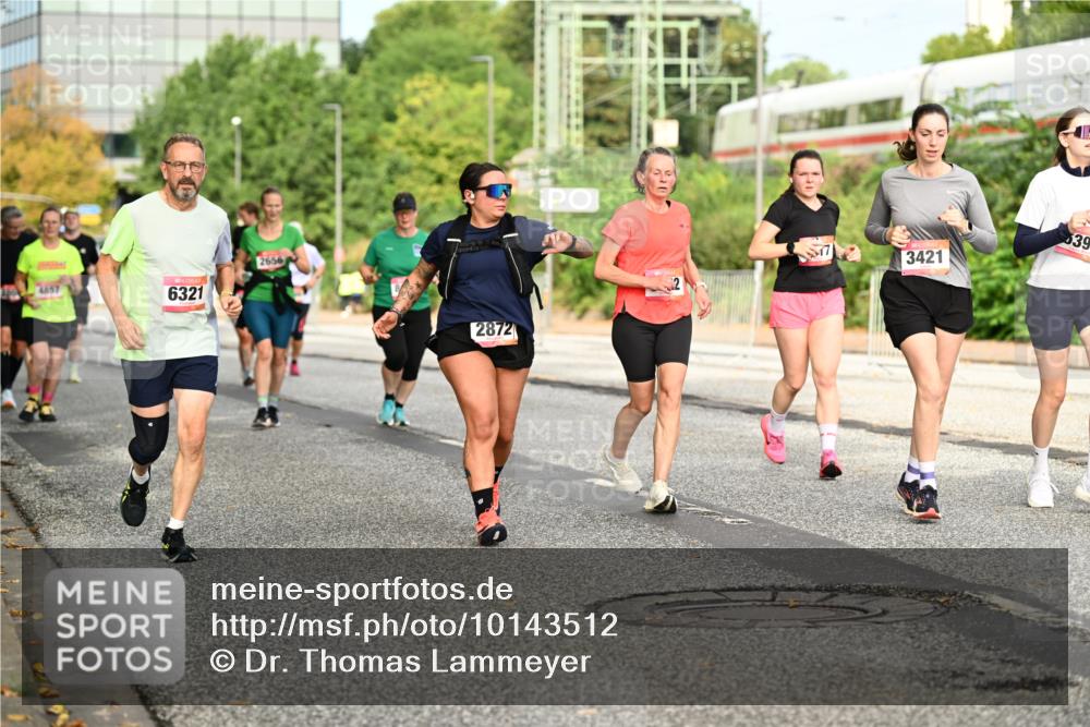 06.09.2026 - CURREX Alsterlauf Dr. Thomas Lammeyer http://msf.ph/oto/10143512 06.09.2026 10:14:12 Laufen 6321, 2656, 2872, 3421, 639 meine-sportfotos.de