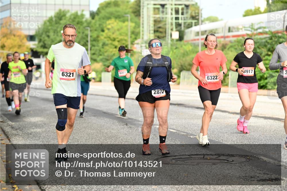 06.09.2026 - CURREX Alsterlauf Dr. Thomas Lammeyer http://msf.ph/oto/10143521 06.09.2026 10:14:13 Laufen 6321, 8001, 2872, 6322, 8917, 3 meine-sportfotos.de