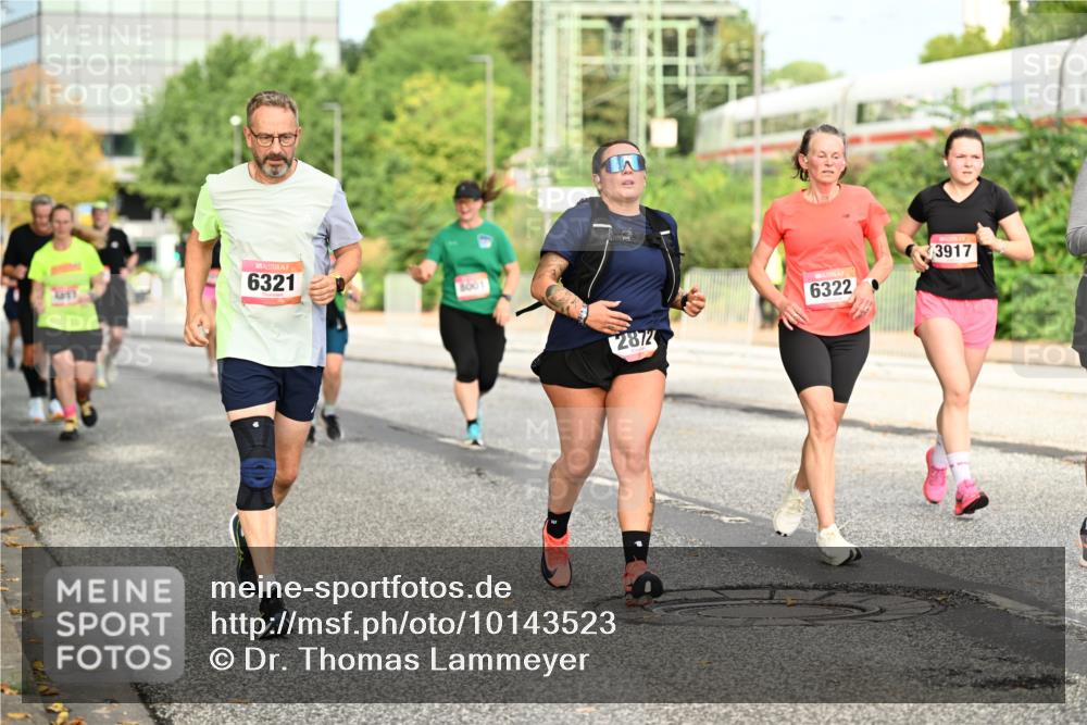06.09.2026 - CURREX Alsterlauf Dr. Thomas Lammeyer http://msf.ph/oto/10143523 06.09.2026 10:14:13 Laufen 6321, 8001, 2872, 6322, 3917 meine-sportfotos.de