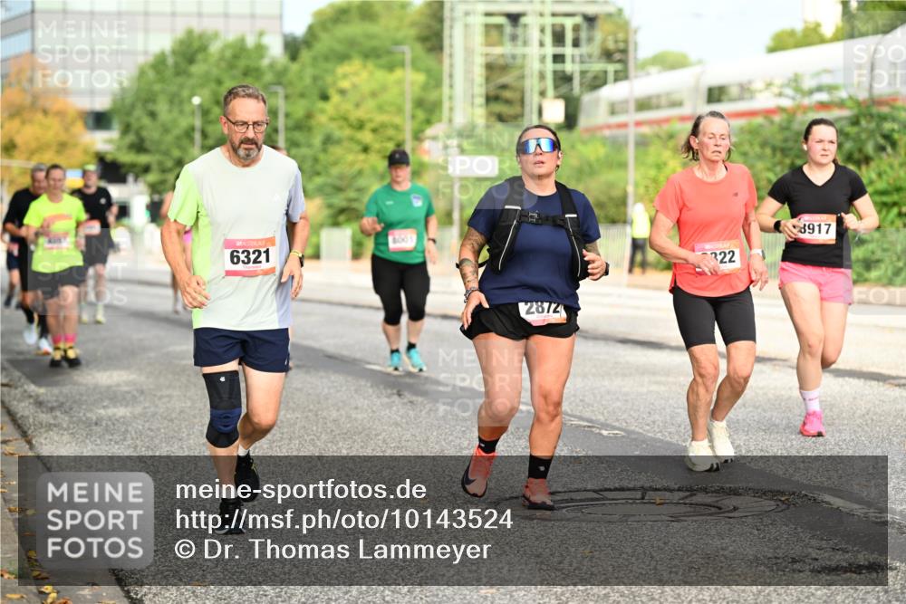 06.09.2026 - CURREX Alsterlauf Dr. Thomas Lammeyer http://msf.ph/oto/10143524 06.09.2026 10:14:13 Laufen 6321, 8001, 2872, 322, 8917 meine-sportfotos.de