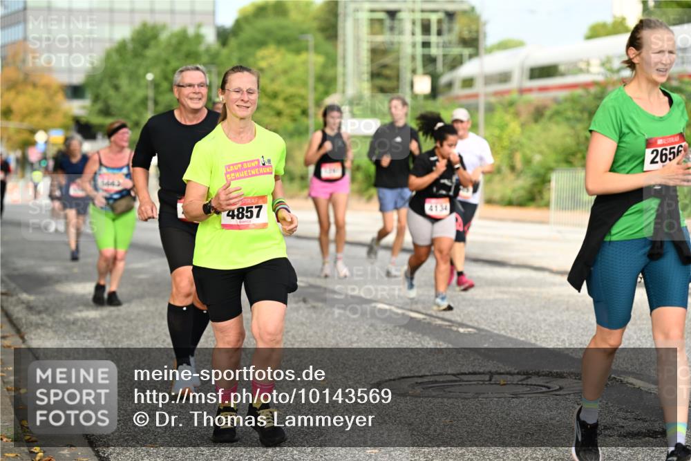 06.09.2026 - CURREX Alsterlauf Dr. Thomas Lammeyer http://msf.ph/oto/10143569 06.09.2026 10:14:18 Laufen 4857, 4134, 2656 meine-sportfotos.de