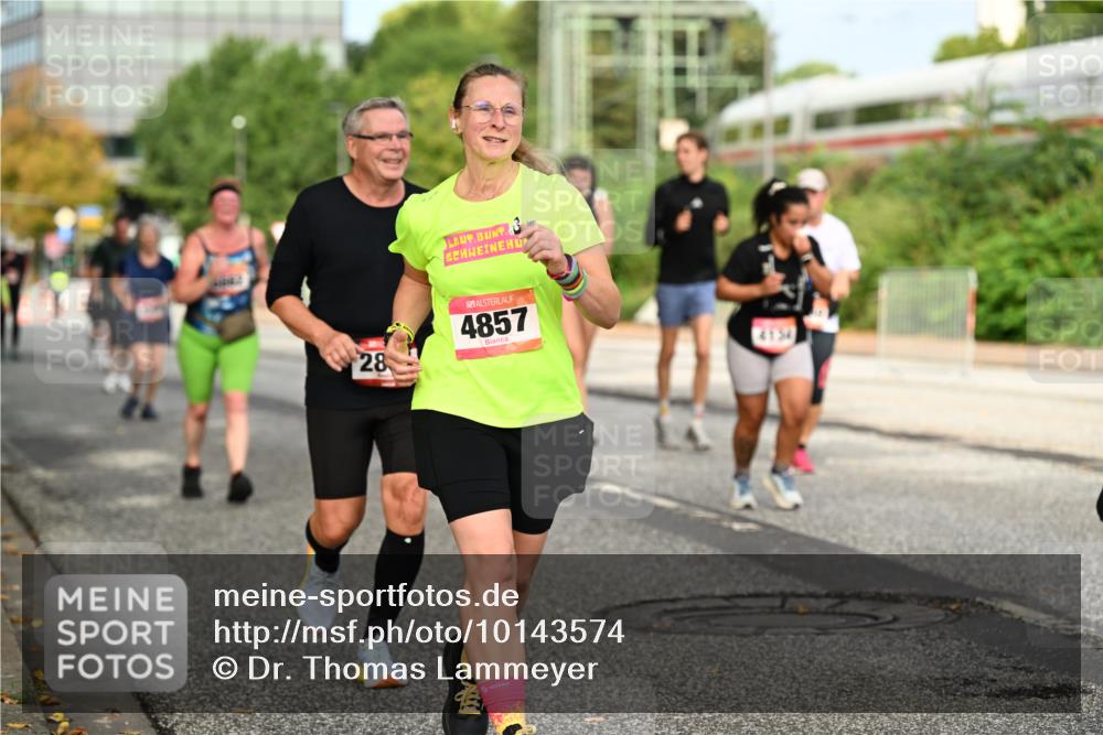 06.09.2026 - CURREX Alsterlauf Dr. Thomas Lammeyer http://msf.ph/oto/10143574 06.09.2026 10:14:19 Laufen 28, 4857 meine-sportfotos.de