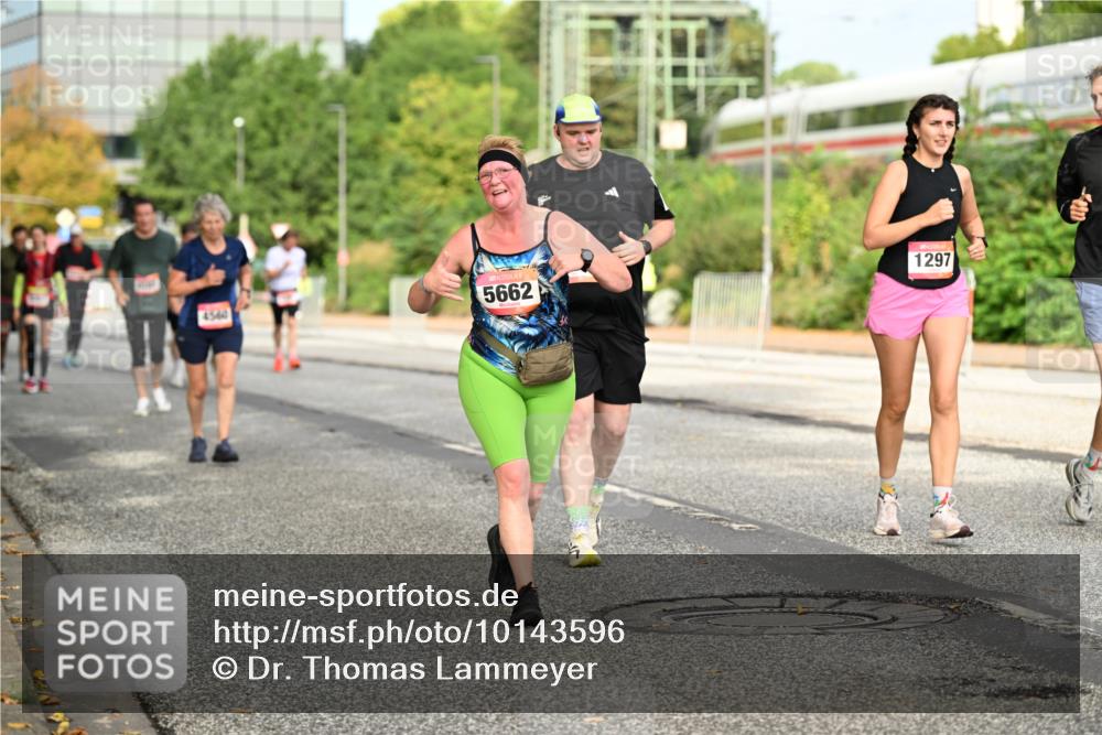 06.09.2026 - CURREX Alsterlauf Dr. Thomas Lammeyer http://msf.ph/oto/10143596 06.09.2026 10:14:22 Laufen 4560, 5662, 1297 meine-sportfotos.de