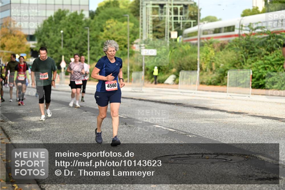 06.09.2026 - CURREX Alsterlauf Dr. Thomas Lammeyer http://msf.ph/oto/10143623 06.09.2026 10:14:24 Laufen 4102, 4560 meine-sportfotos.de