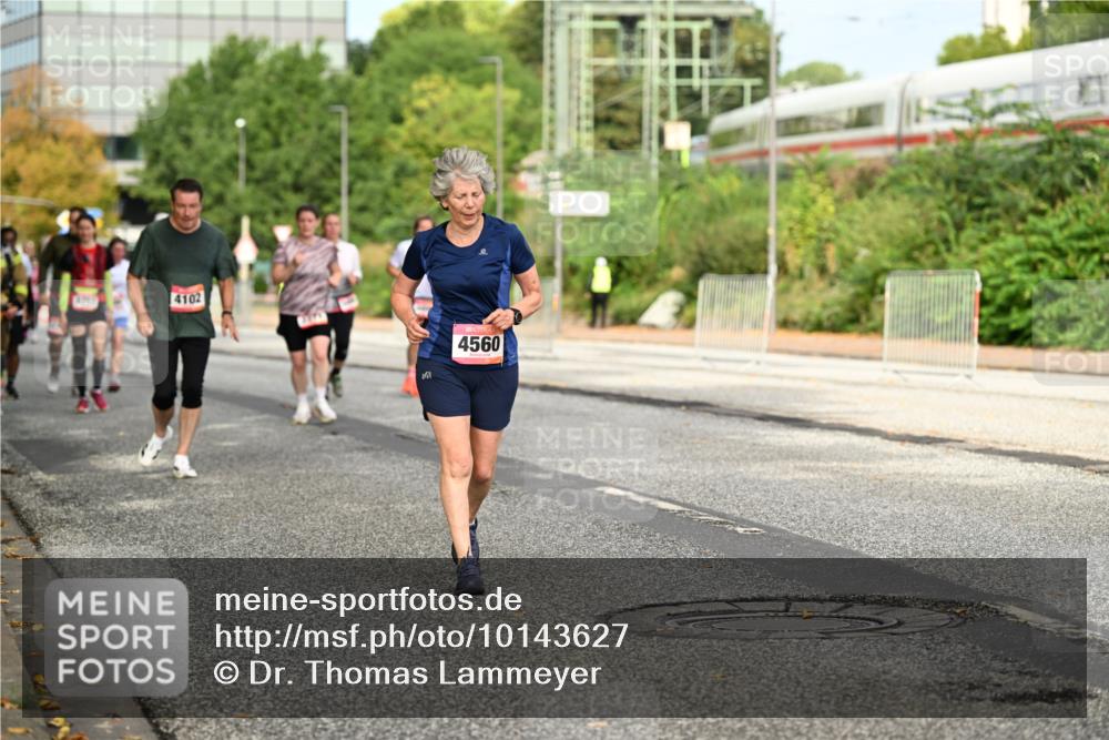 06.09.2026 - CURREX Alsterlauf Dr. Thomas Lammeyer http://msf.ph/oto/10143627 06.09.2026 10:14:25 Laufen 4102, 4560 meine-sportfotos.de
