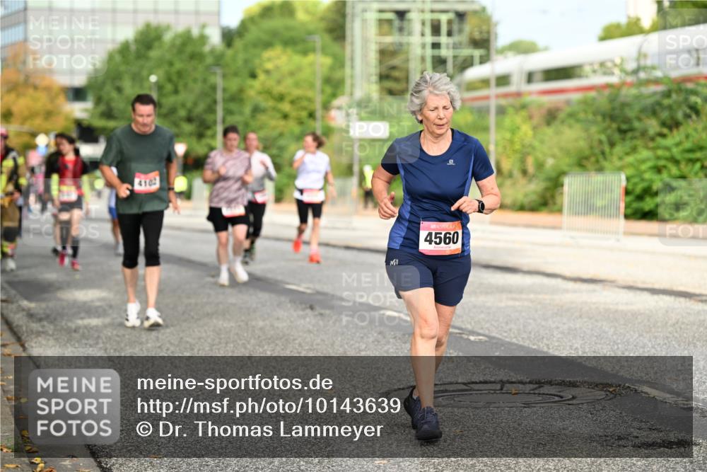 06.09.2026 - CURREX Alsterlauf Dr. Thomas Lammeyer http://msf.ph/oto/10143639 06.09.2026 10:14:26 Laufen 4102, 4560 meine-sportfotos.de