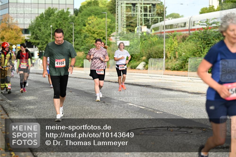 06.09.2026 - CURREX Alsterlauf Dr. Thomas Lammeyer http://msf.ph/oto/10143649 06.09.2026 10:14:27 Laufen 57, 8257, 4102, 2271, 4406, 15 meine-sportfotos.de