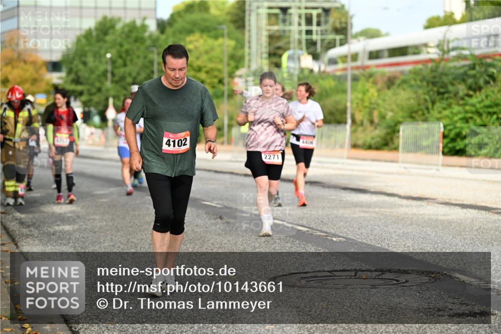 06.09.2026 - CURREX Alsterlauf Dr. Thomas Lammeyer http://msf.ph/oto/10143661 06.09.2026 10:14:29 Laufen 4102, 2271, 4406 meine-sportfotos.de