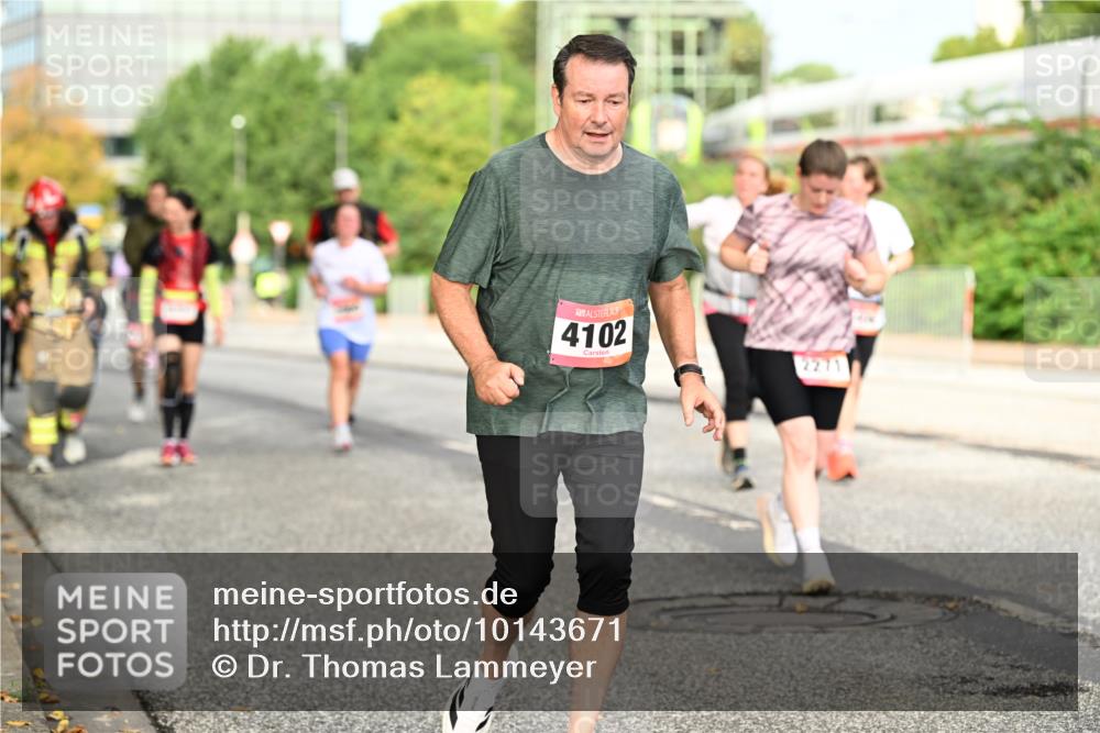 06.09.2026 - CURREX Alsterlauf Dr. Thomas Lammeyer http://msf.ph/oto/10143671 06.09.2026 10:14:30 Laufen 4102, 2271 meine-sportfotos.de