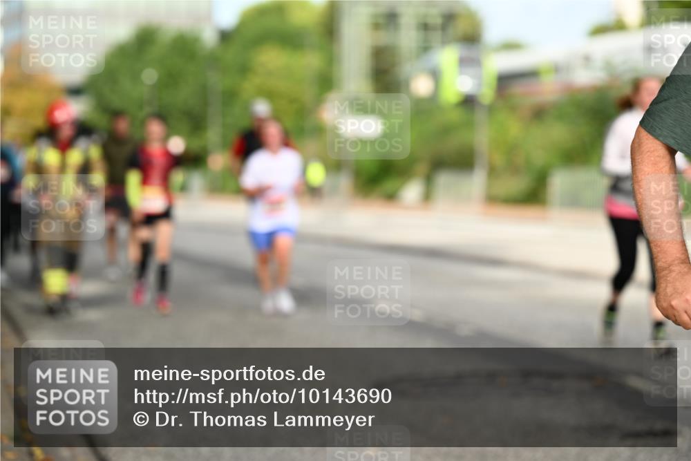 06.09.2026 - CURREX Alsterlauf Dr. Thomas Lammeyer http://msf.ph/oto/10143690 06.09.2026 10:14:32 Laufen  meine-sportfotos.de