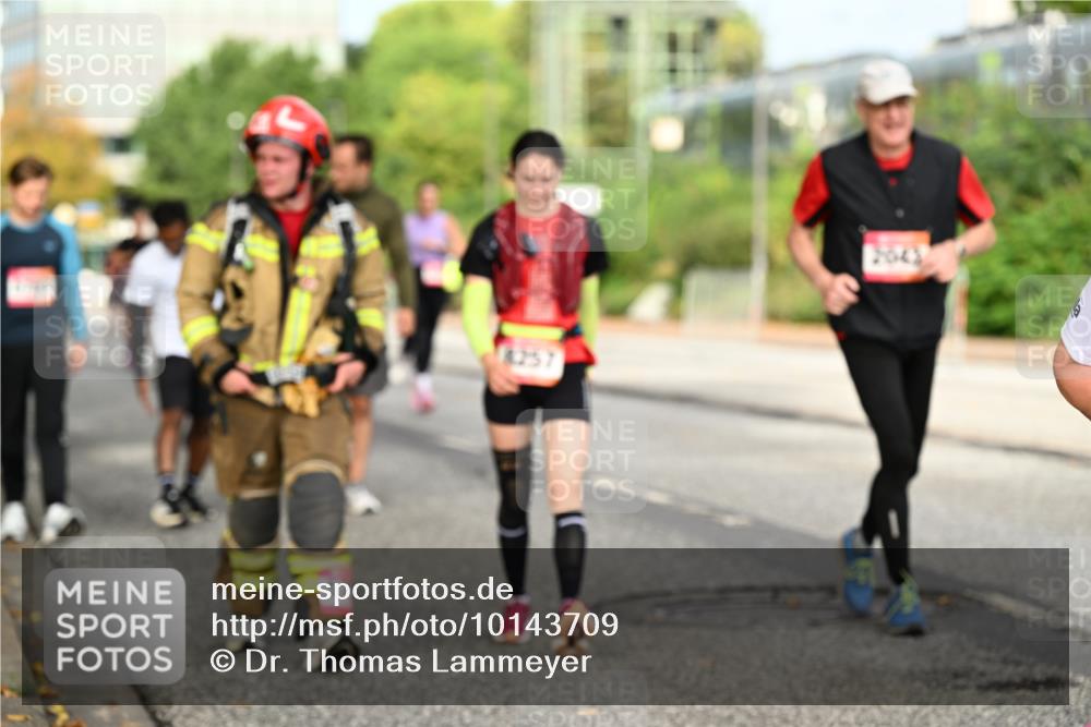 06.09.2026 - CURREX Alsterlauf Dr. Thomas Lammeyer http://msf.ph/oto/10143709 06.09.2026 10:14:37 Laufen 8257, 2043 meine-sportfotos.de