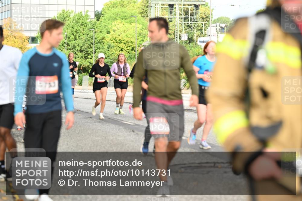 06.09.2026 - CURREX Alsterlauf Dr. Thomas Lammeyer http://msf.ph/oto/10143731 06.09.2026 10:14:41 Laufen 5753, 76, 2819, 2031 meine-sportfotos.de