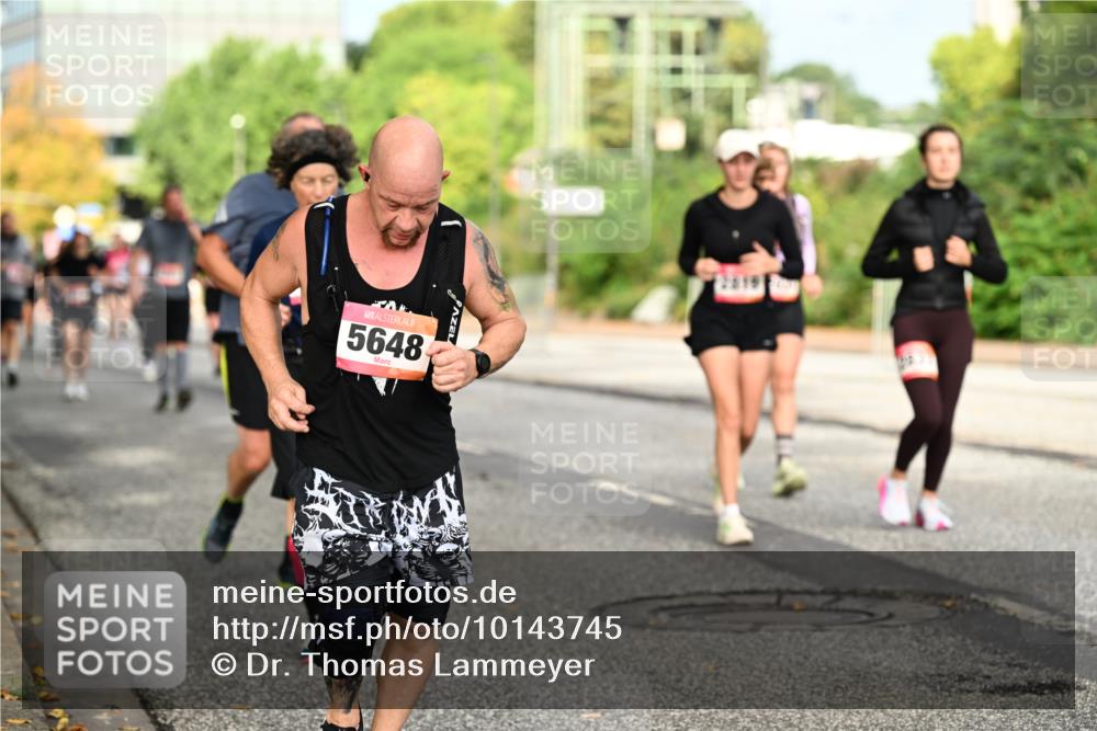 06.09.2026 - CURREX Alsterlauf Dr. Thomas Lammeyer http://msf.ph/oto/10143745 06.09.2026 10:14:45 Laufen 5648 meine-sportfotos.de