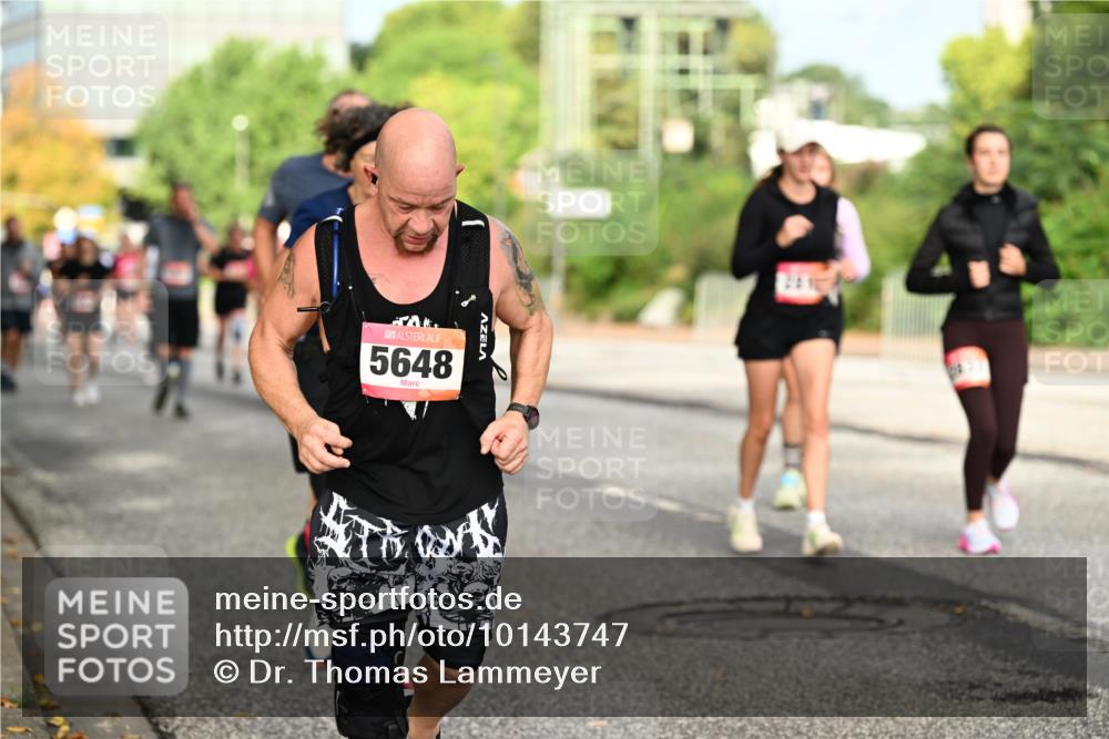 06.09.2026 - CURREX Alsterlauf Dr. Thomas Lammeyer http://msf.ph/oto/10143747 06.09.2026 10:14:46 Laufen 5648 meine-sportfotos.de