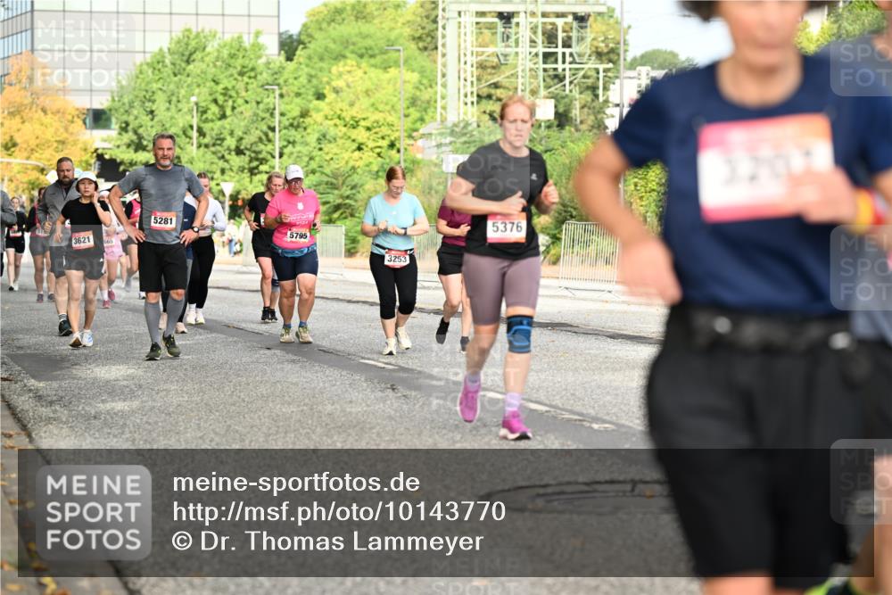 06.09.2026 - CURREX Alsterlauf Dr. Thomas Lammeyer http://msf.ph/oto/10143770 06.09.2026 10:14:48 Laufen 5281, 3621, 5795, 3253, 5376 meine-sportfotos.de