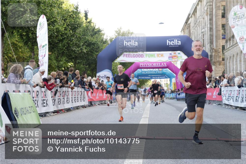 06.09.2026 - CURREX Alsterlauf Yannick Fuchs http://msf.ph/oto/10143775 06.09.2026 09:47:18 Ziel 2106, 2807, 4306, 4598, 5403, 5417, 5877, 6172 meine-sportfotos.de