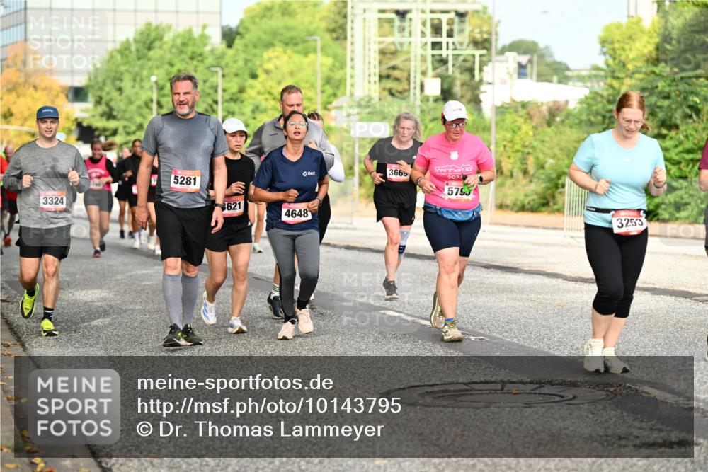 06.09.2026 - CURREX Alsterlauf Dr. Thomas Lammeyer http://msf.ph/oto/10143795 06.09.2026 10:14:53 Laufen 5281, 3324, 621, 4648, 3665, 500, 2022, 5793, 3253 meine-sportfotos.de