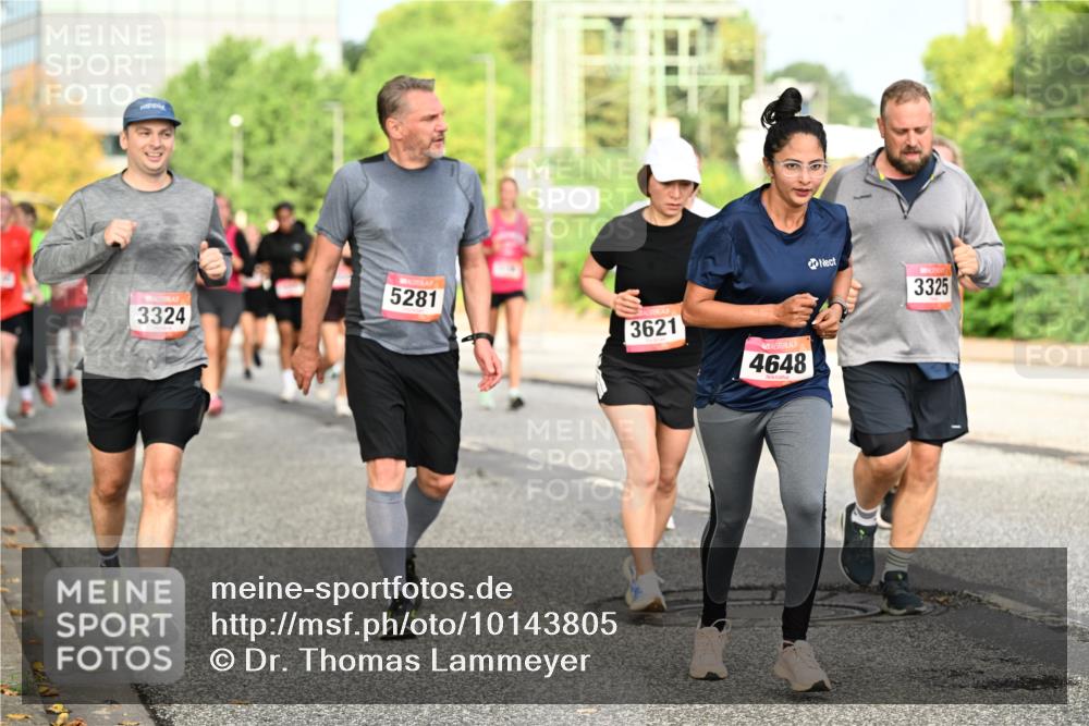 06.09.2026 - CURREX Alsterlauf Dr. Thomas Lammeyer http://msf.ph/oto/10143805 06.09.2026 10:14:55 Laufen 3324, 5281, 3621, 4648, 3325 meine-sportfotos.de