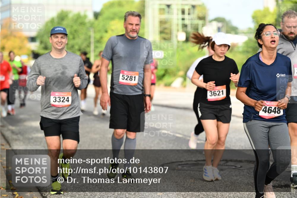 06.09.2026 - CURREX Alsterlauf Dr. Thomas Lammeyer http://msf.ph/oto/10143807 06.09.2026 10:14:55 Laufen 3324, 5281, 3621, 4648 meine-sportfotos.de