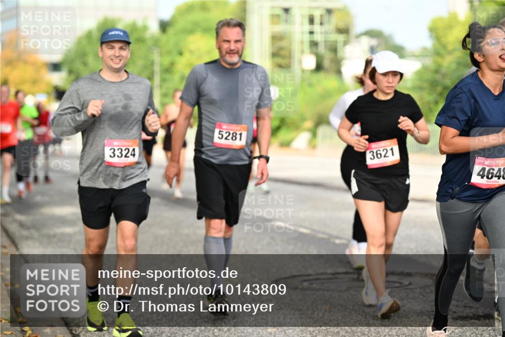 06.09.2026 - CURREX Alsterlauf Dr. Thomas Lammeyer http://msf.ph/oto/10143809 06.09.2026 10:14:55 Laufen 5281, 3324, 3621, 4648 meine-sportfotos.de