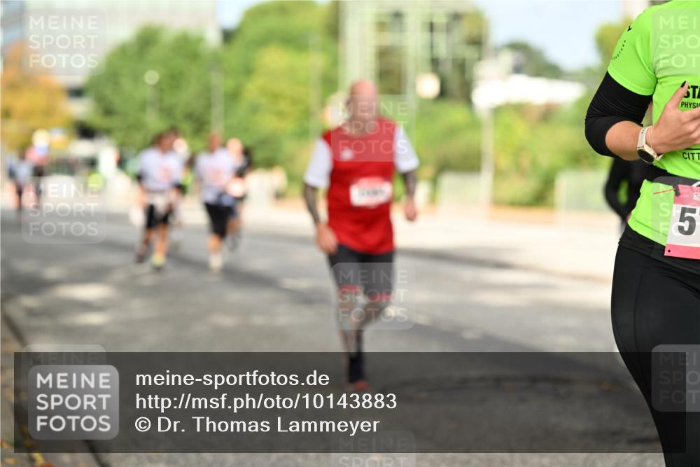 06.09.2026 - CURREX Alsterlauf Dr. Thomas Lammeyer http://msf.ph/oto/10143883 06.09.2026 10:15:04 Laufen 5 meine-sportfotos.de