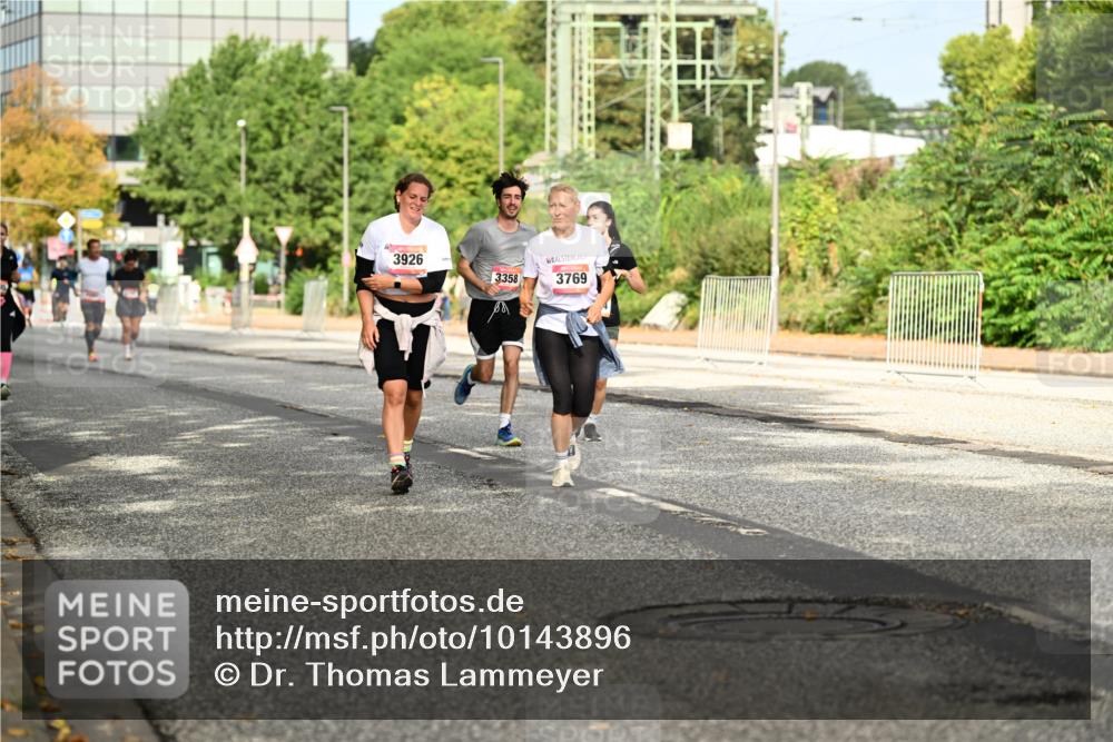 06.09.2026 - CURREX Alsterlauf Dr. Thomas Lammeyer http://msf.ph/oto/10143896 06.09.2026 10:15:08 Laufen 3926, 3358, 3769 meine-sportfotos.de
