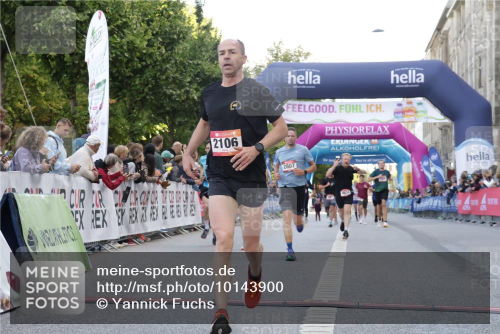 06.09.2026 - CURREX Alsterlauf Yannick Fuchs http://msf.ph/oto/10143900 06.09.2026 09:47:20 Ziel 2106, 2807, 4306, 4441, 4598, 4674, 5403, 5417, 5645, 6172 meine-sportfotos.de