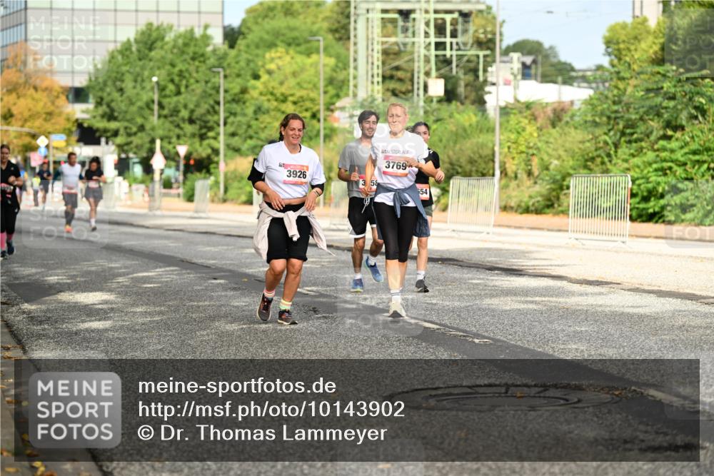 06.09.2026 - CURREX Alsterlauf Dr. Thomas Lammeyer http://msf.ph/oto/10143902 06.09.2026 10:15:08 Laufen 3926, 358, 3769, 554 meine-sportfotos.de