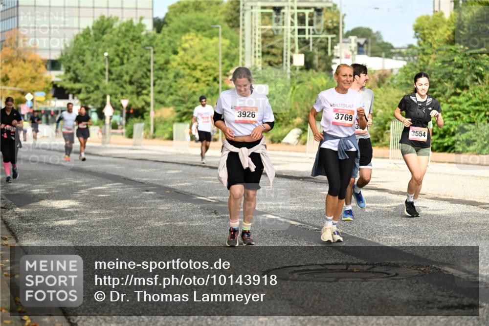 06.09.2026 - CURREX Alsterlauf Dr. Thomas Lammeyer http://msf.ph/oto/10143918 06.09.2026 10:15:10 Laufen 3926, 3769, 3654 meine-sportfotos.de