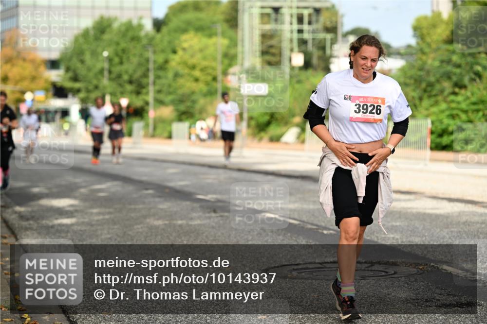 06.09.2026 - CURREX Alsterlauf Dr. Thomas Lammeyer http://msf.ph/oto/10143937 06.09.2026 10:15:12 Laufen 3926 meine-sportfotos.de
