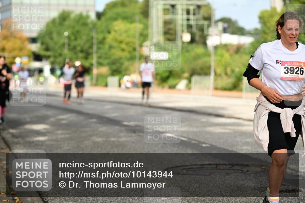 06.09.2026 - CURREX Alsterlauf Dr. Thomas Lammeyer http://msf.ph/oto/10143944 06.09.2026 10:15:12 Laufen 3926 meine-sportfotos.de