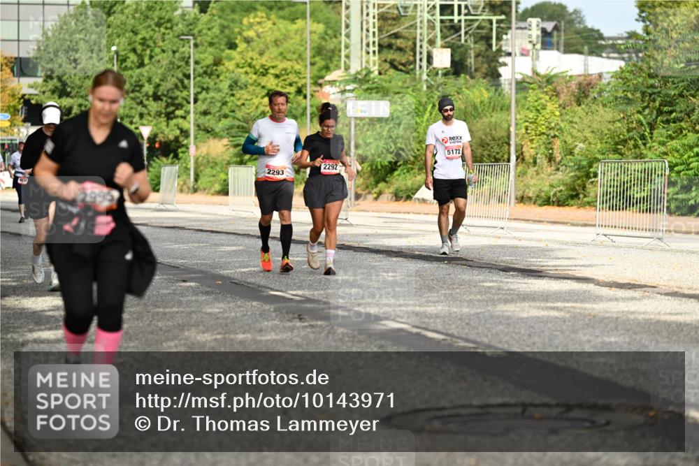 06.09.2026 - CURREX Alsterlauf Dr. Thomas Lammeyer http://msf.ph/oto/10143971 06.09.2026 10:15:17 Laufen 2293, 2292, 5172 meine-sportfotos.de