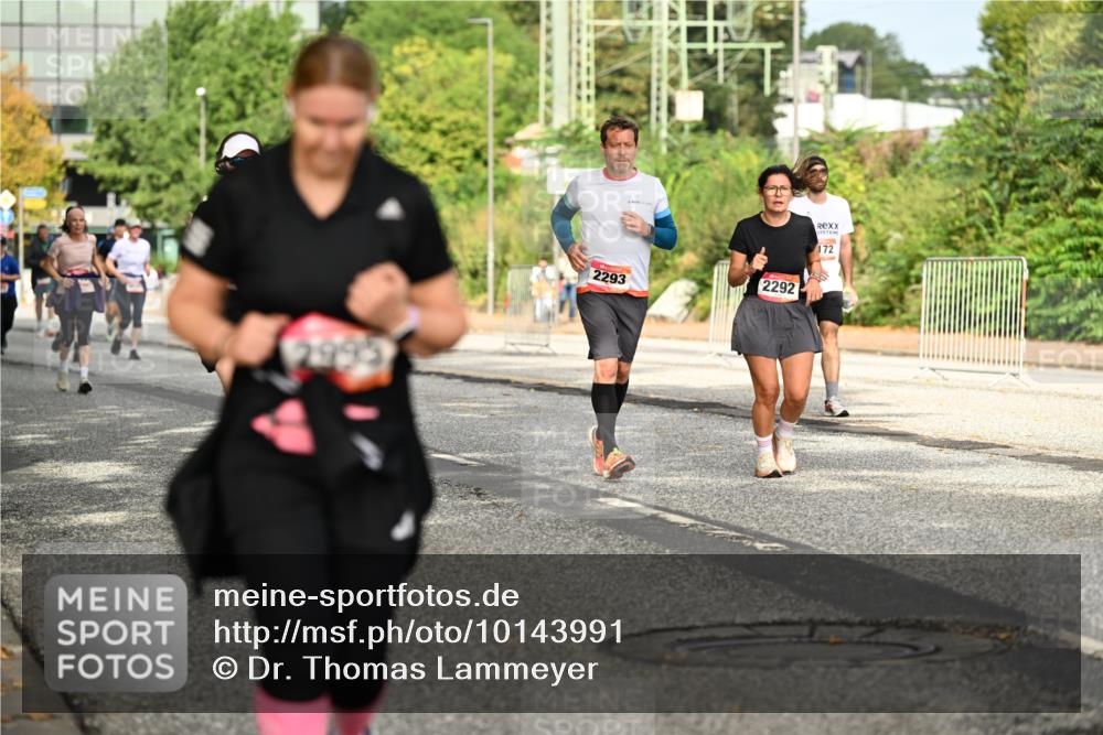06.09.2026 - CURREX Alsterlauf Dr. Thomas Lammeyer http://msf.ph/oto/10143991 06.09.2026 10:15:20 Laufen 2293, 2292, 172 meine-sportfotos.de