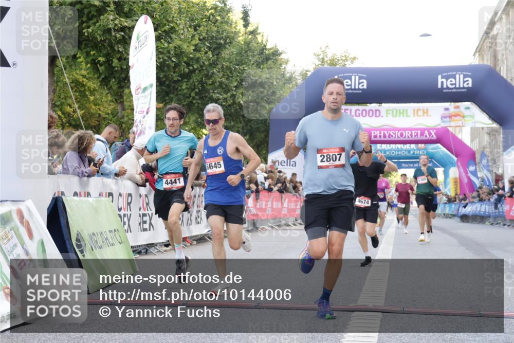 06.09.2026 - CURREX Alsterlauf Yannick Fuchs http://msf.ph/oto/10144006 06.09.2026 09:47:22 Ziel 2106, 2807, 4441, 4598, 4674, 5389, 5417, 5645, 6172 meine-sportfotos.de