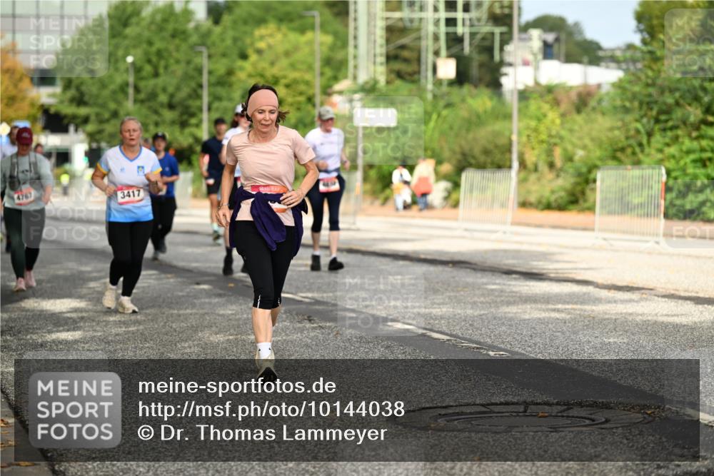 06.09.2026 - CURREX Alsterlauf Dr. Thomas Lammeyer http://msf.ph/oto/10144038 06.09.2026 10:15:29 Laufen 4767, 3417 meine-sportfotos.de