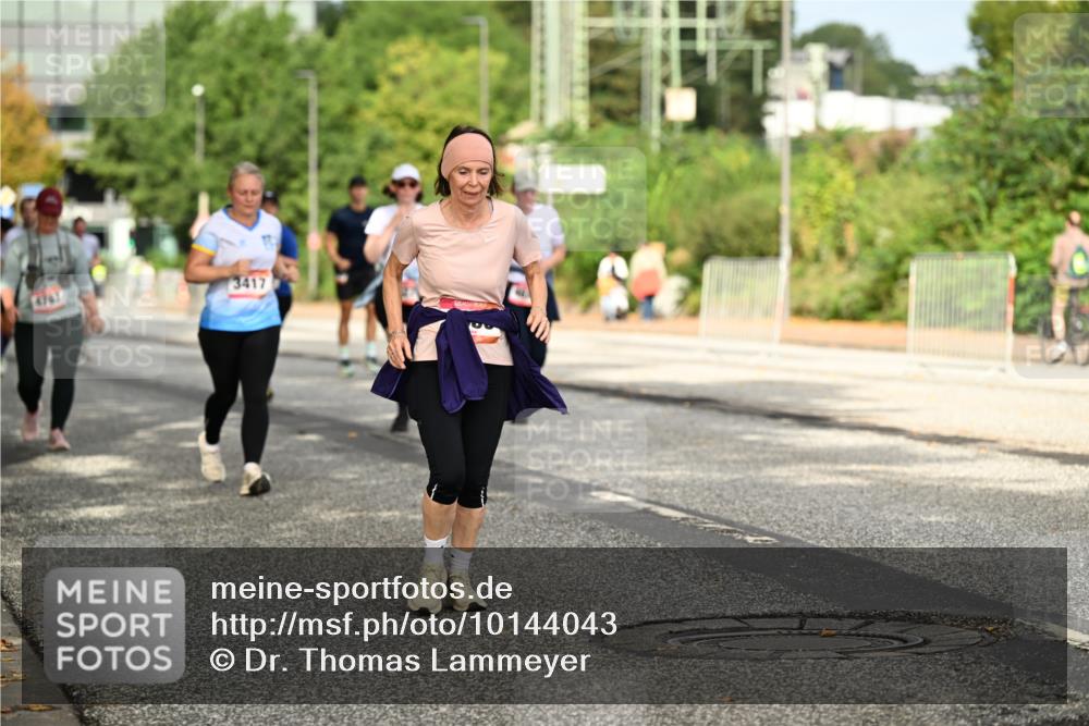 06.09.2026 - CURREX Alsterlauf Dr. Thomas Lammeyer http://msf.ph/oto/10144043 06.09.2026 10:15:29 Laufen 3417 meine-sportfotos.de